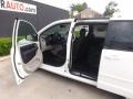 Stone White - Grand Caravan SE Photo No. 9
