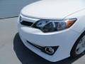 Super White - Camry SE Photo No. 12
