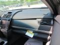 Super White - Camry SE Photo No. 18