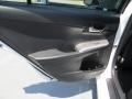 Super White - Camry SE Photo No. 20