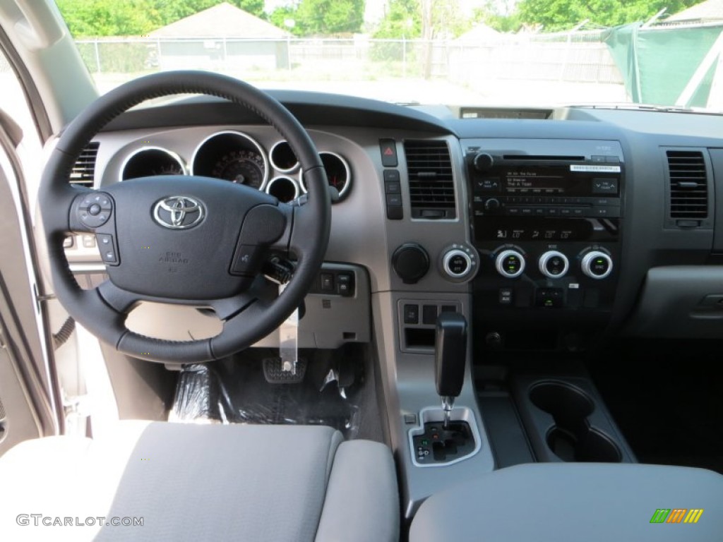 2013 Toyota Sequoia SR5 Dashboard Photos