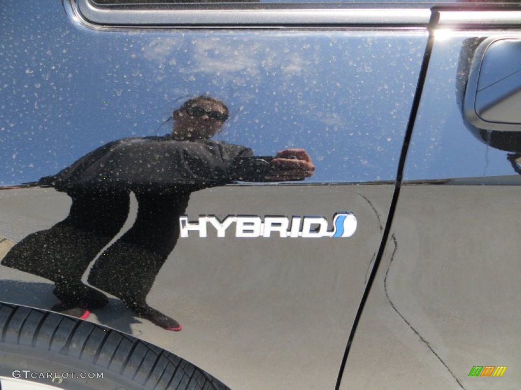 2013 Prius Persona Series Hybrid - Black / Dark Gray photo #14