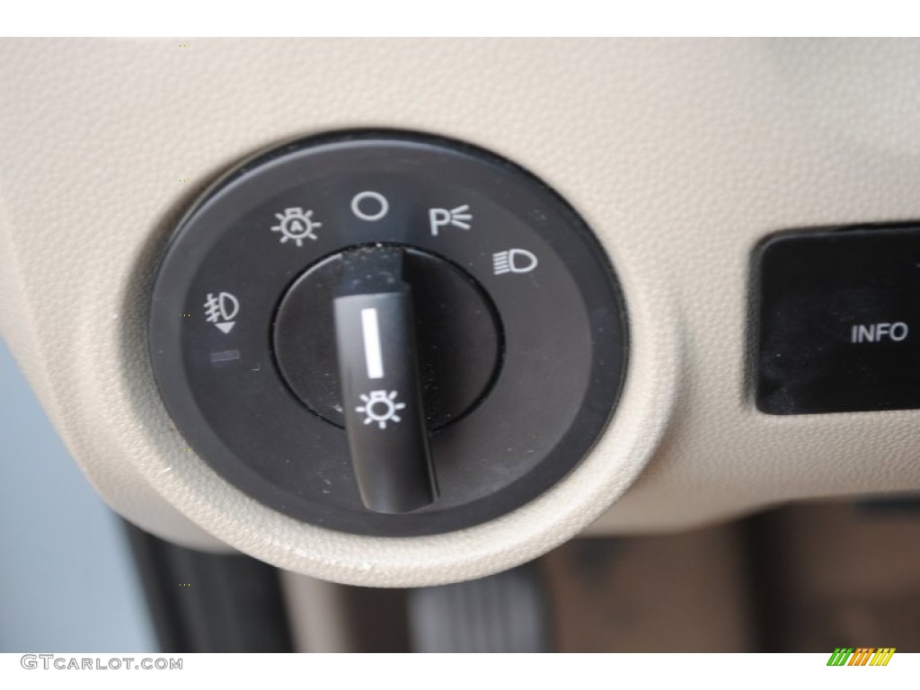 2008 Escape Hybrid - Light Ice Blue / Stone photo #22