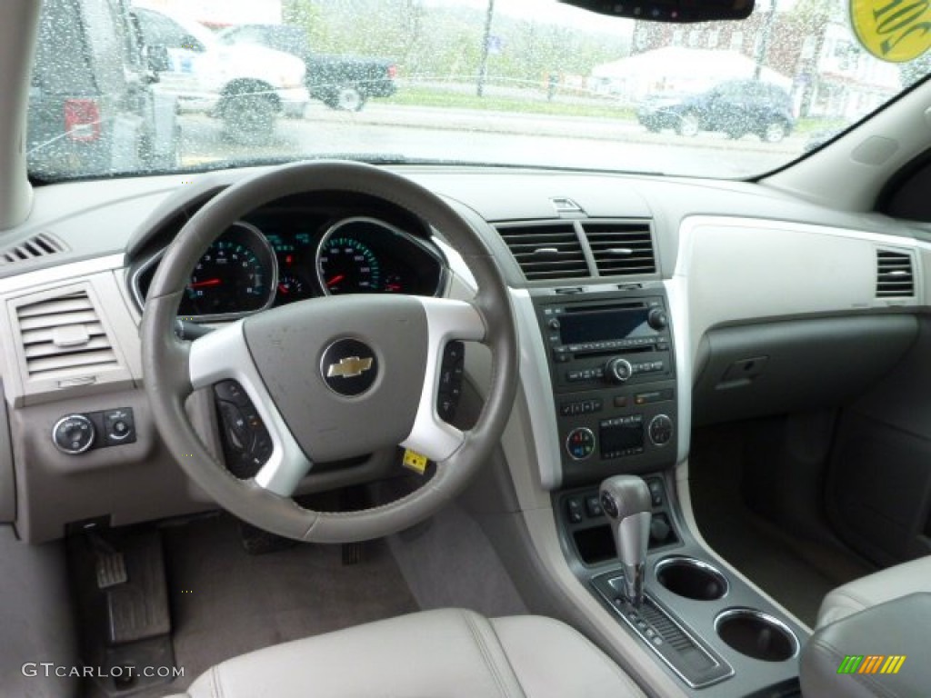2010 Chevrolet Traverse LT AWD Dashboard Photos