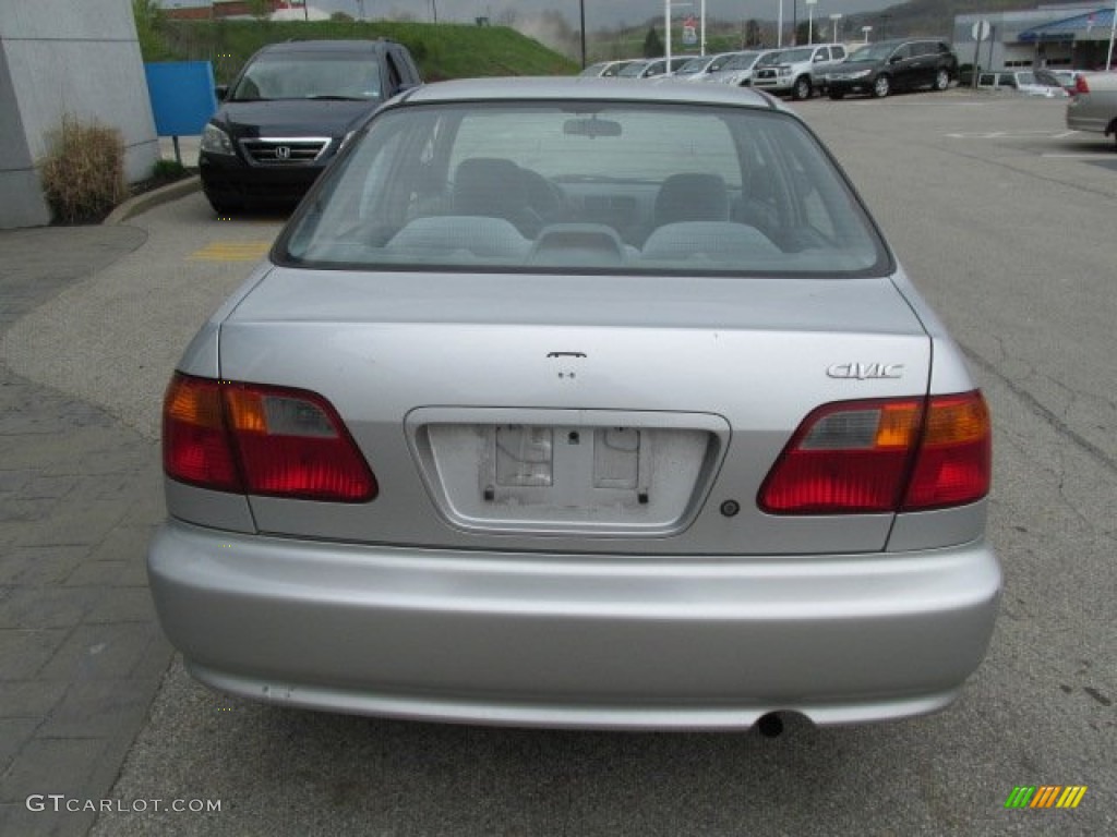 1999 Civic VP Sedan - Vogue Silver Metallic / Gray photo #7