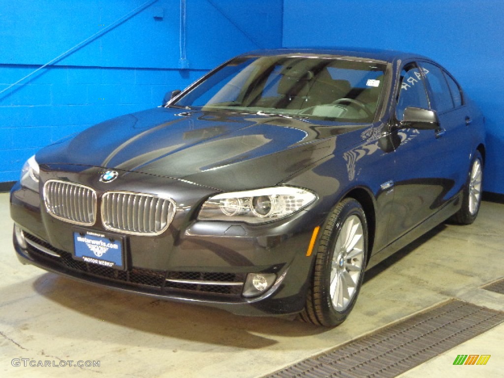 2012 5 Series 550i xDrive Sedan - Dark Graphite Metallic II / Black photo #3