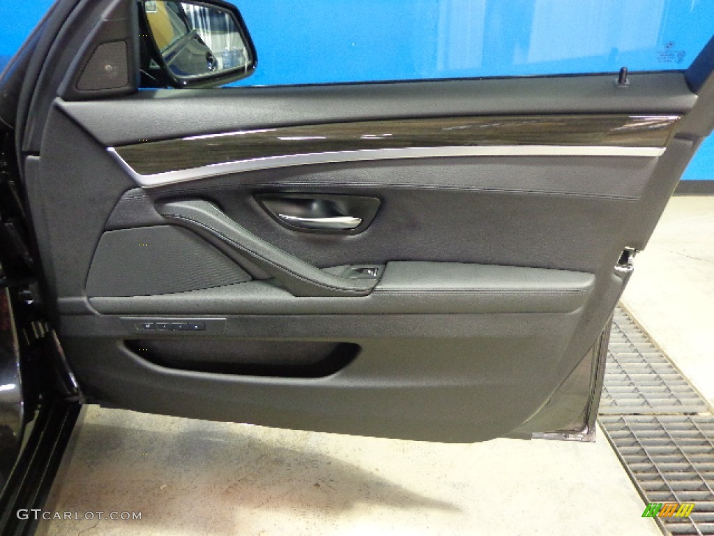 2012 5 Series 550i xDrive Sedan - Dark Graphite Metallic II / Black photo #40