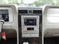 2010 White Platinum Metallic Tri-Coat Lincoln Navigator   photo #22