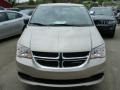 2013 Sandstone Dodge Grand Caravan SE  photo #10