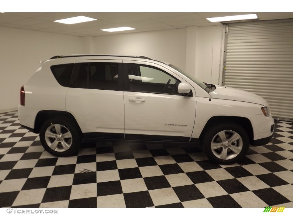 2014 Compass Latitude - Bright White / Dark Slate Gray photo #4