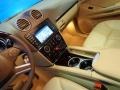 Black - GL 450 4Matic Photo No. 11
