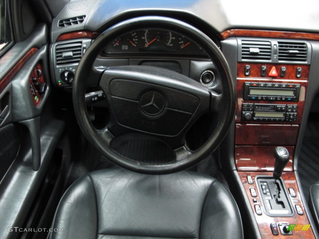 1998 Mercedes-Benz E 430 Sedan Black Dashboard Photo #80221216
