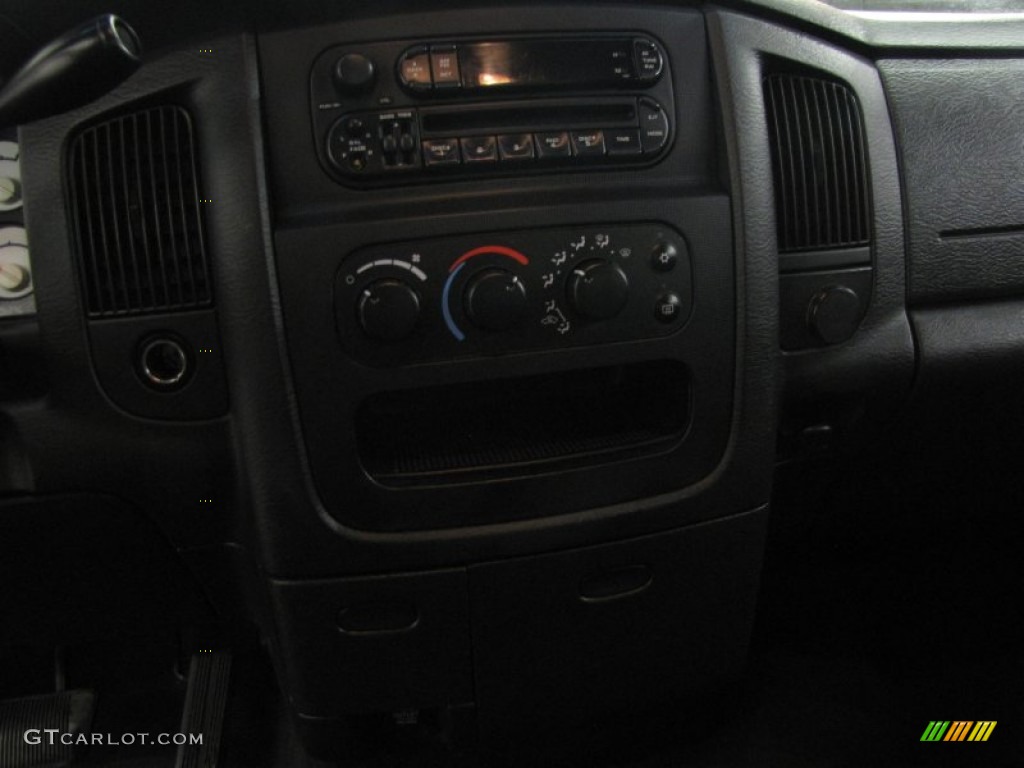 2004 Ram 2500 SLT Quad Cab 4x4 - Graphite Metallic / Dark Slate Gray photo #23