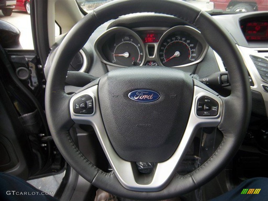 2013 Ford Fiesta SE Hatchback Charcoal Black/Blue Accent Steering Wheel Photo #80223445