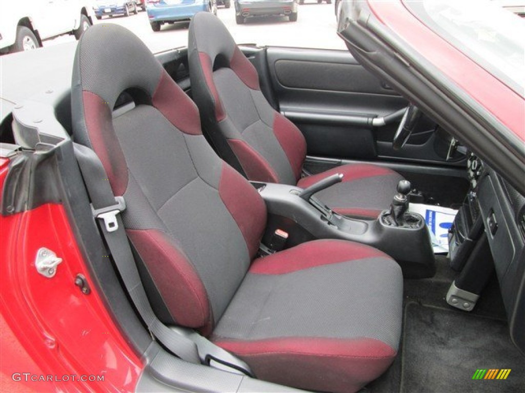 Red Interior 2001 Toyota MR2 Spyder Roadster Photo #80224687