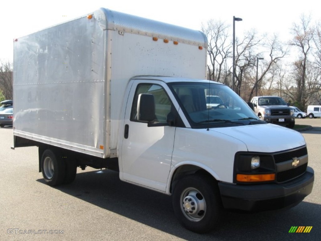 2009 Express Cutaway 3500 Commercial Moving Van - Summit White / Medium Pewter photo #1