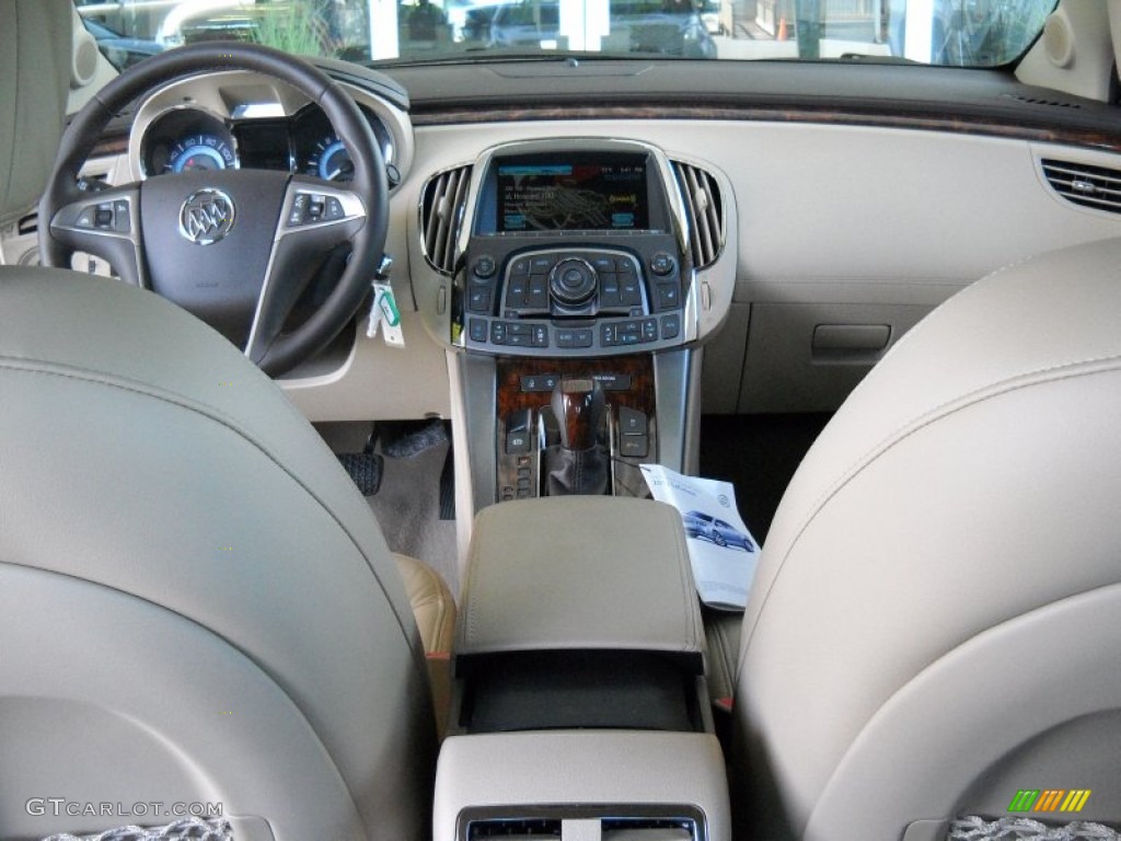 2013 LaCrosse FWD - White Diamond Tricoat / Cashmere photo #10