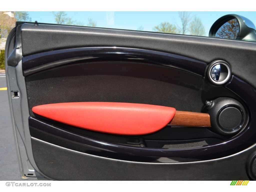 2007 Mini Cooper S Hardtop Rooster Red/Carbon Black Door Panel Photo #80233517
