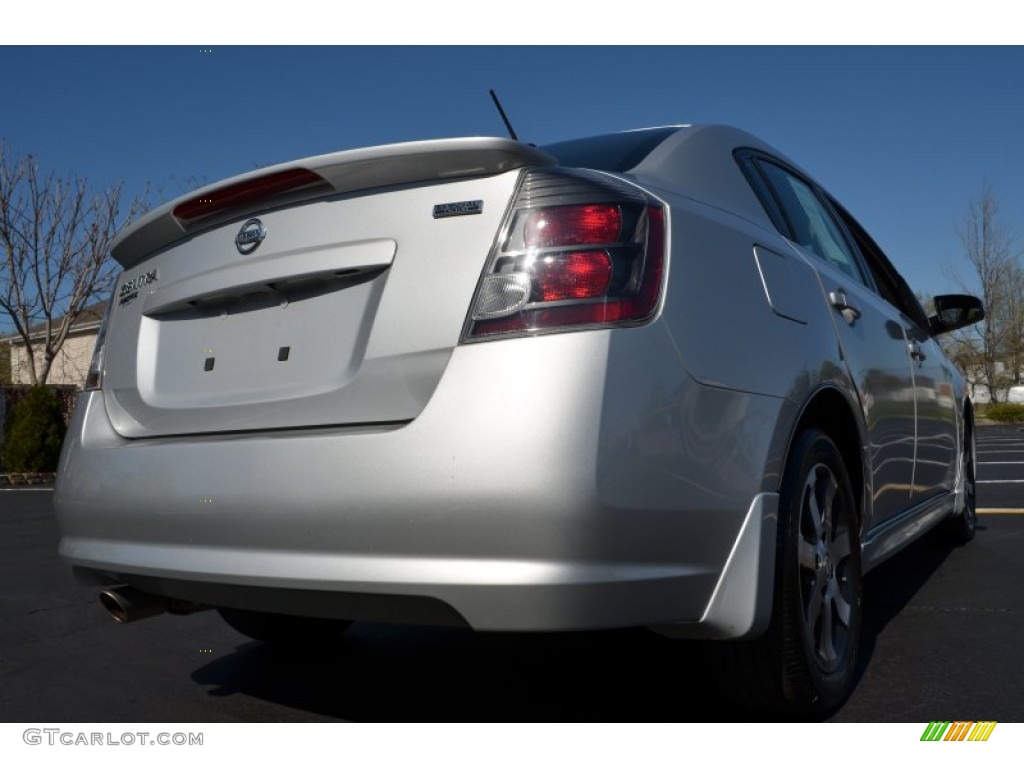 2012 Sentra 2.0 SR - Brilliant Silver Metallic / Charcoal photo #28
