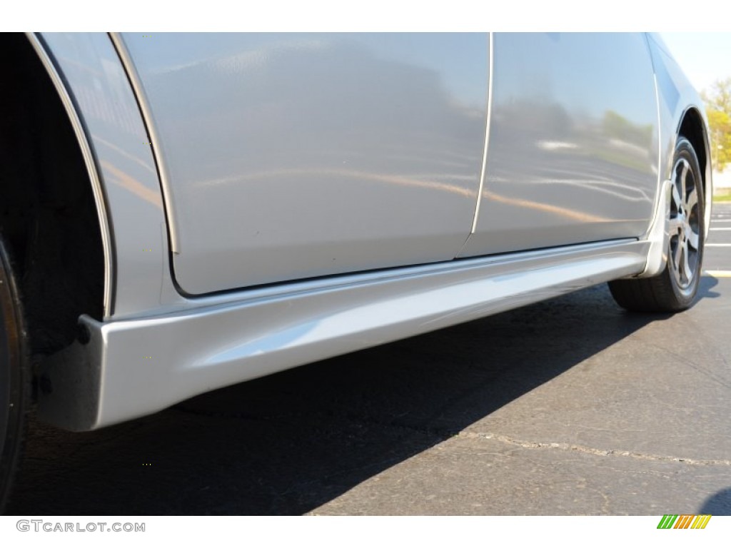 2012 Sentra 2.0 SR - Brilliant Silver Metallic / Charcoal photo #30