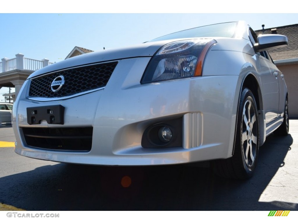 2012 Sentra 2.0 SR - Brilliant Silver Metallic / Charcoal photo #32
