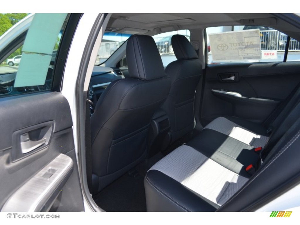 2013 Camry SE - Super White / Black/Ash photo #6