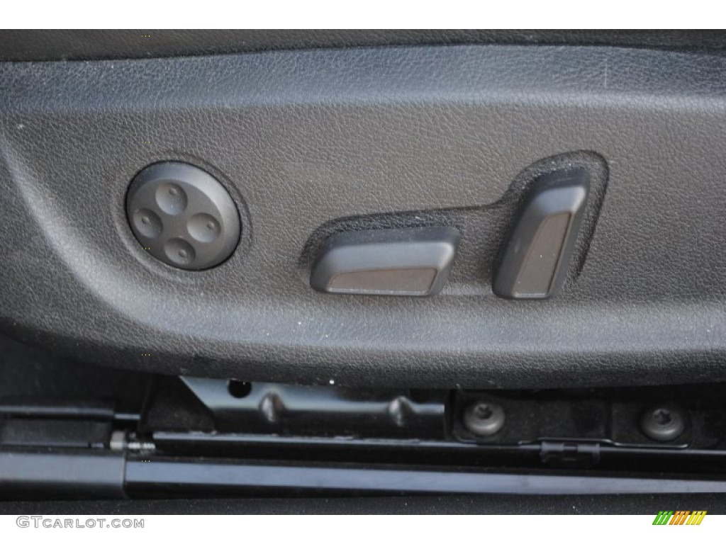 2011 Audi A5 2.0T Convertible Controls Photo #80237627