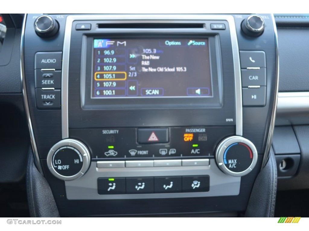 2013 Camry SE - Super White / Black/Ash photo #12