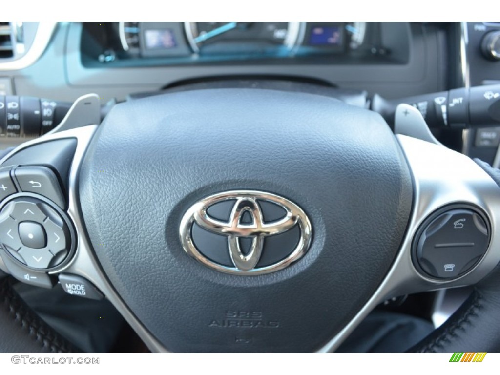 2013 Camry SE - Super White / Black/Ash photo #15