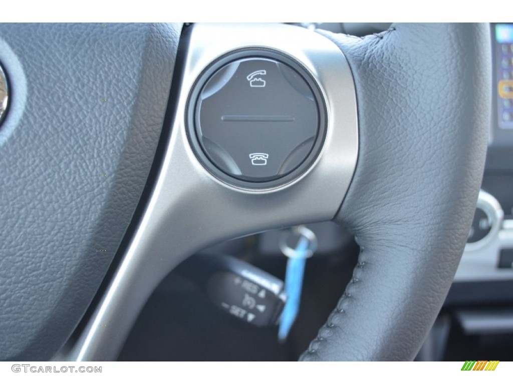 2013 Camry SE - Super White / Black/Ash photo #19