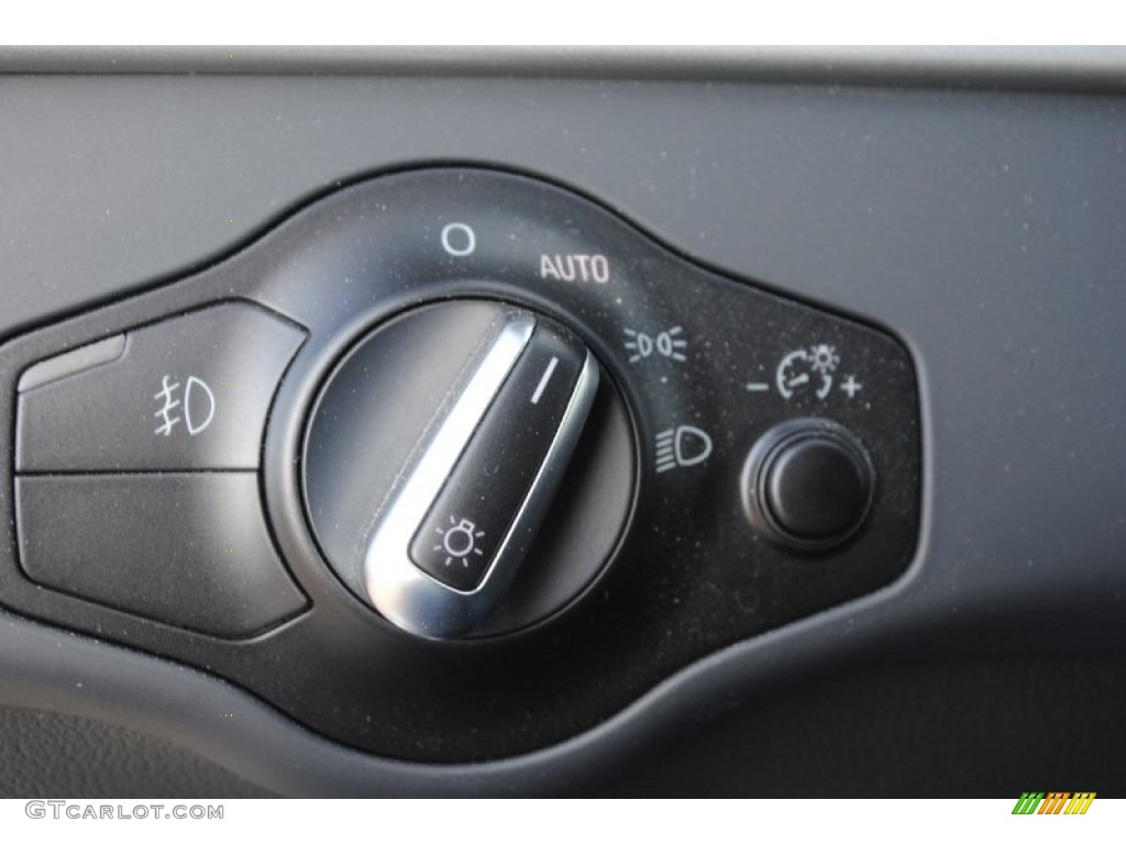 2011 Audi A5 2.0T Convertible Controls Photo #80238010