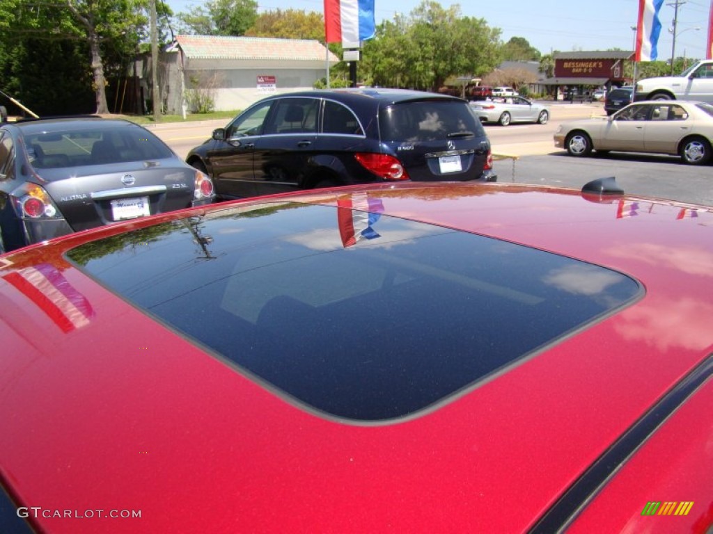 2008 MKZ Sedan - Vivid Red Metallic / Dark Charcoal photo #31