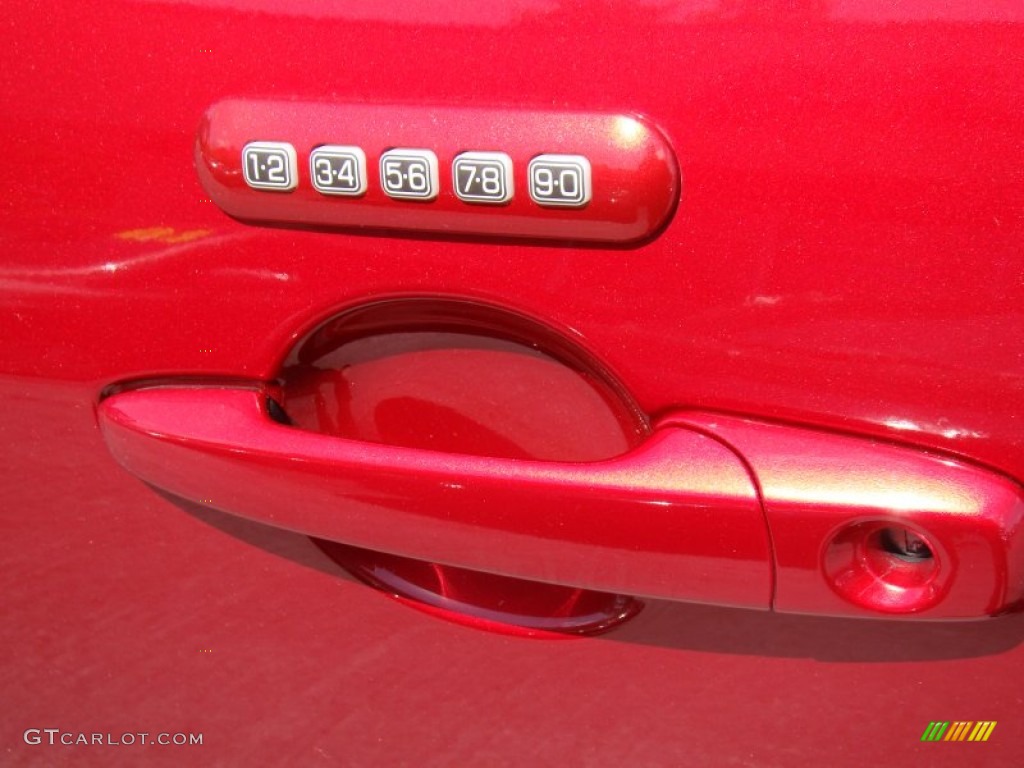 2008 MKZ Sedan - Vivid Red Metallic / Dark Charcoal photo #32