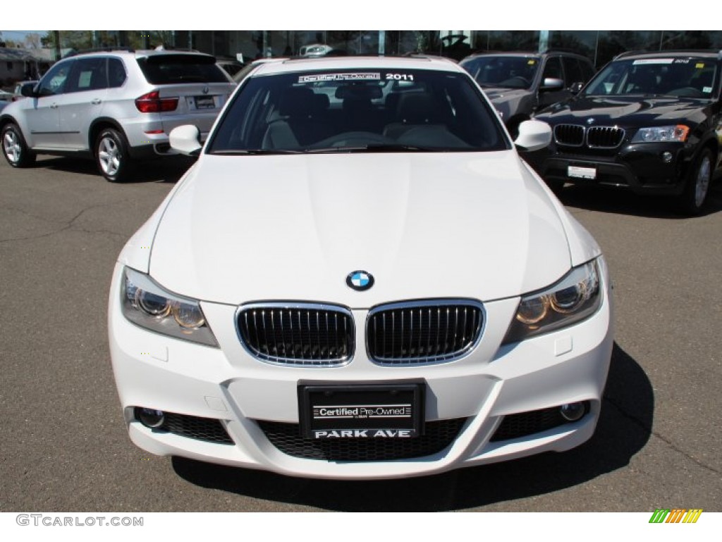 2011 3 Series 335i xDrive Sedan - Alpine White / Black photo #2