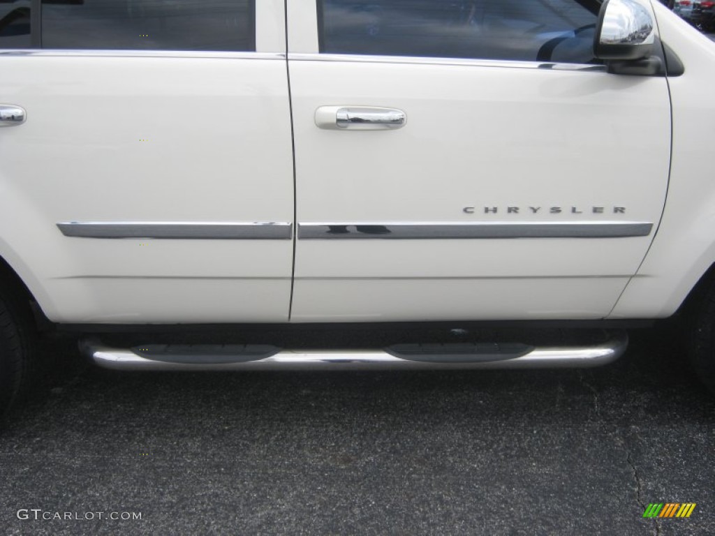 2007 Aspen Limited HEMI 4WD - Cool Vanilla White / Dark Slate Gray/Light Slate Gray photo #7