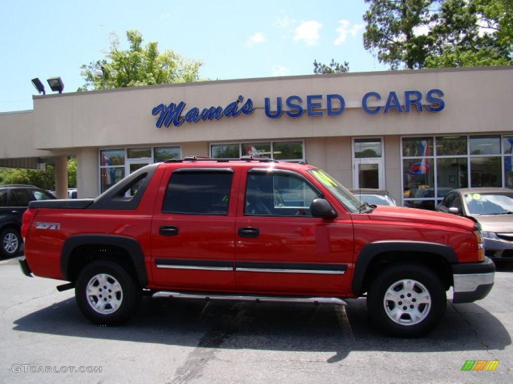 2004 Avalanche 1500 Z71 4x4 - Victory Red / Dark Charcoal photo #1