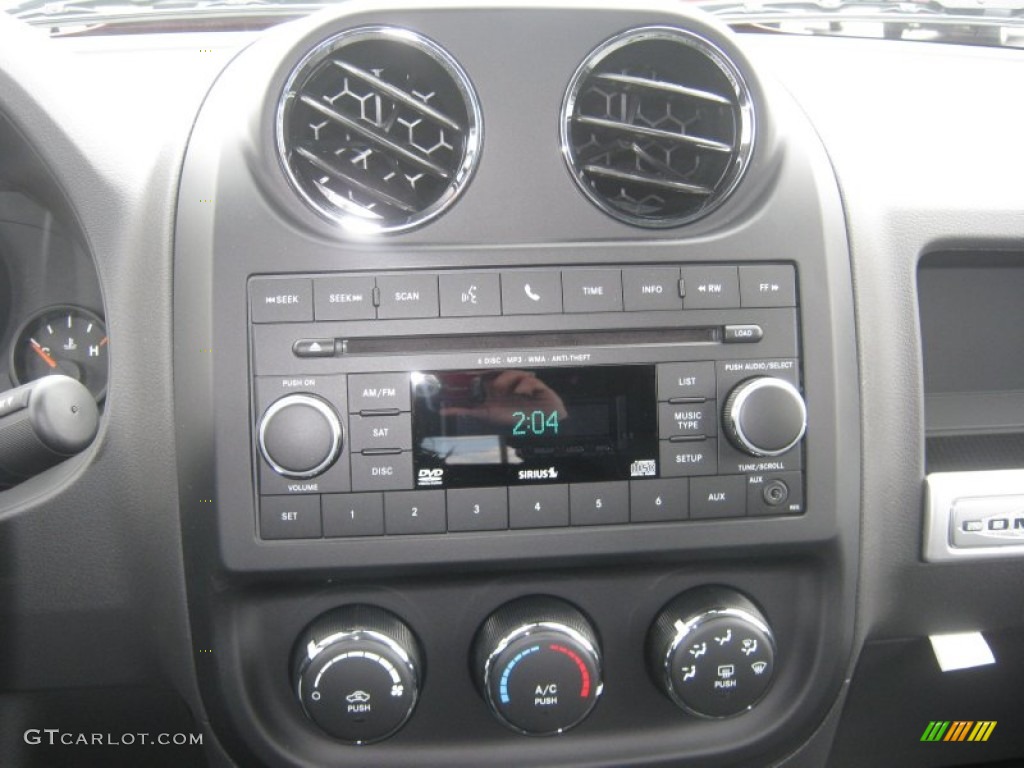 2014 Jeep Compass Sport Controls Photo #80246756