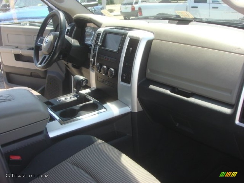 2010 Ram 1500 Big Horn Crew Cab 4x4 - Bright Silver Metallic / Dark Slate/Medium Graystone photo #13