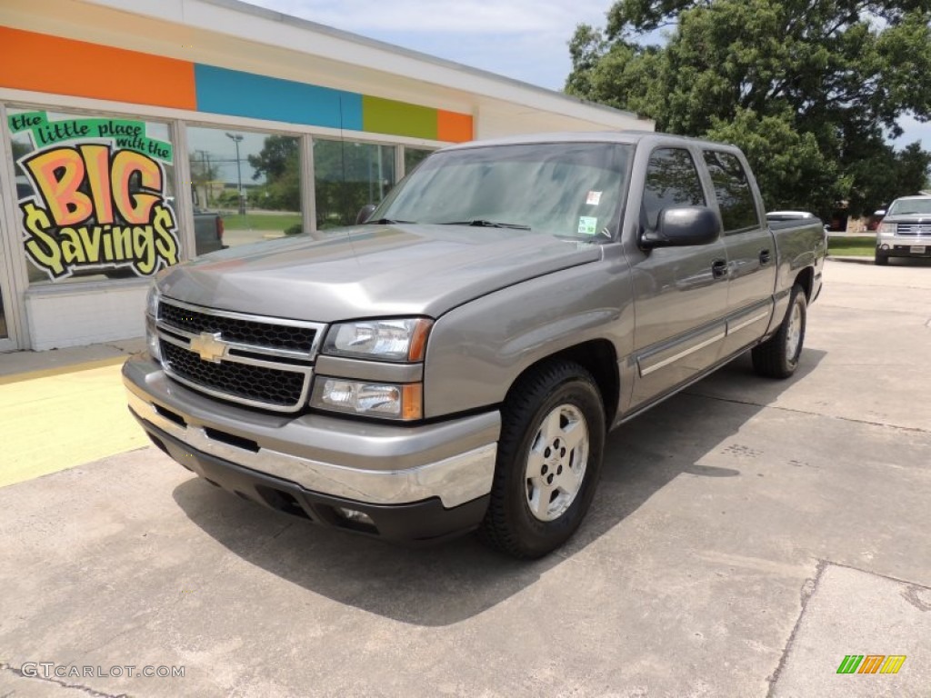 2007 Silverado 1500 Classic LT Crew Cab - Graystone Metallic / Dark Charcoal photo #2