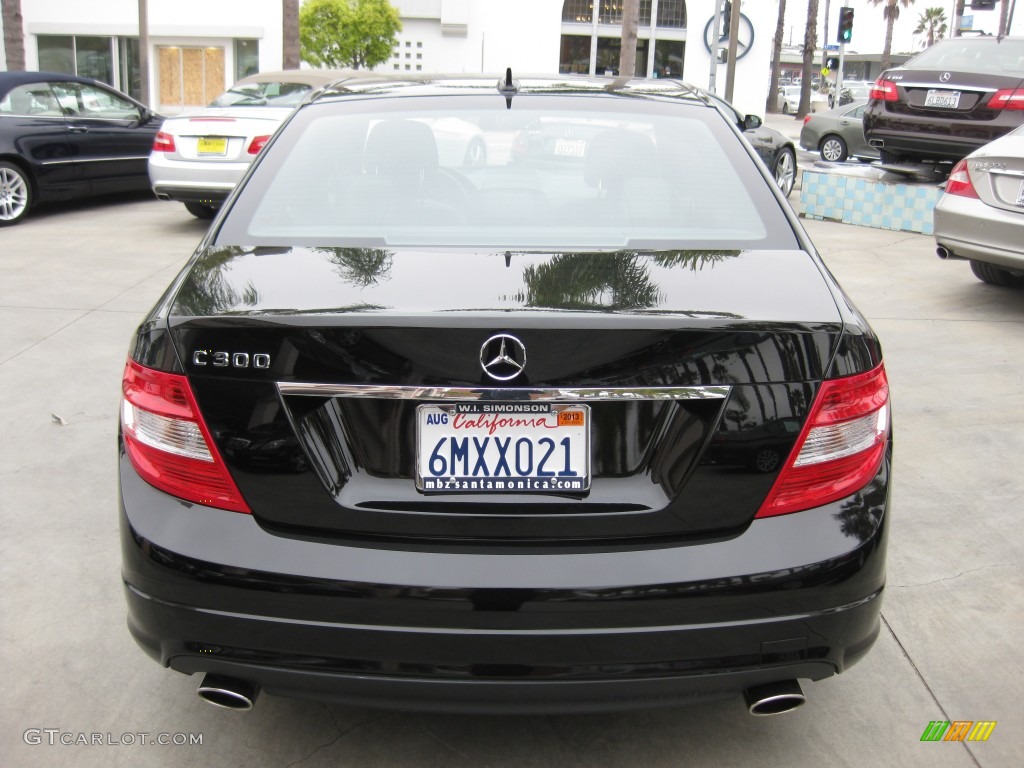 2010 C 300 Sport - Black / Black photo #3