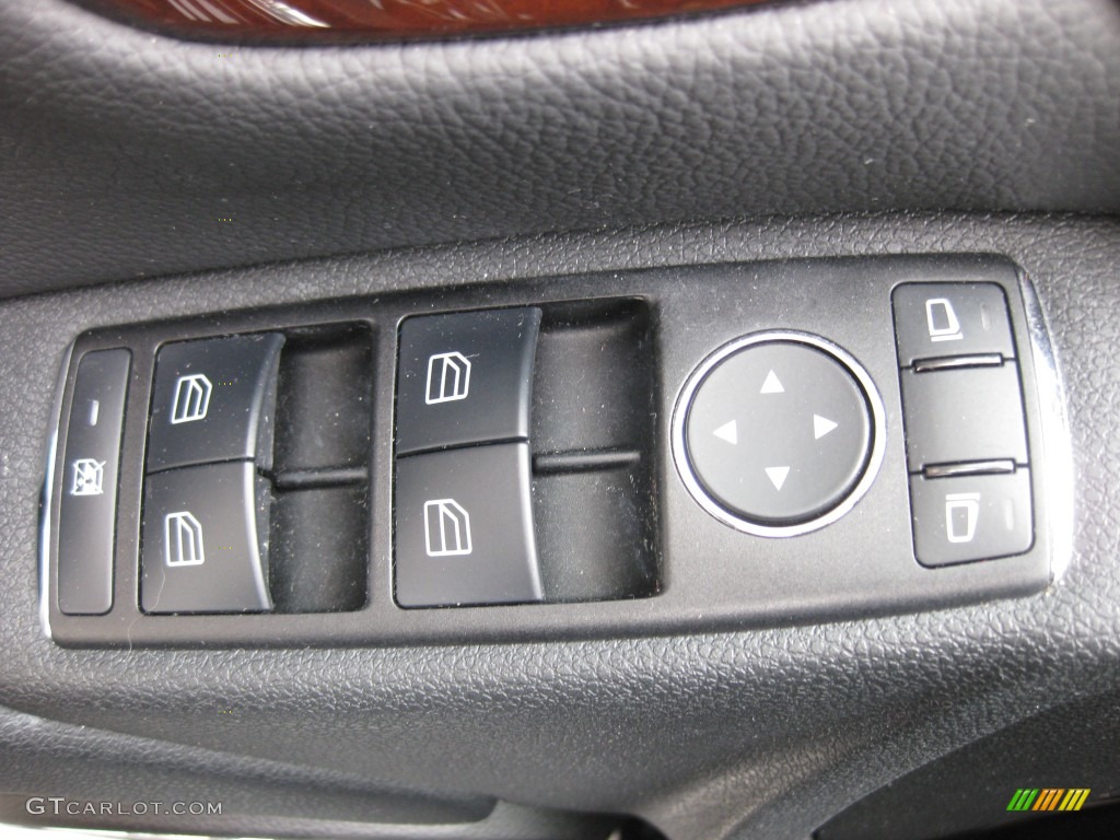 2010 C 300 Sport - Black / Black photo #8