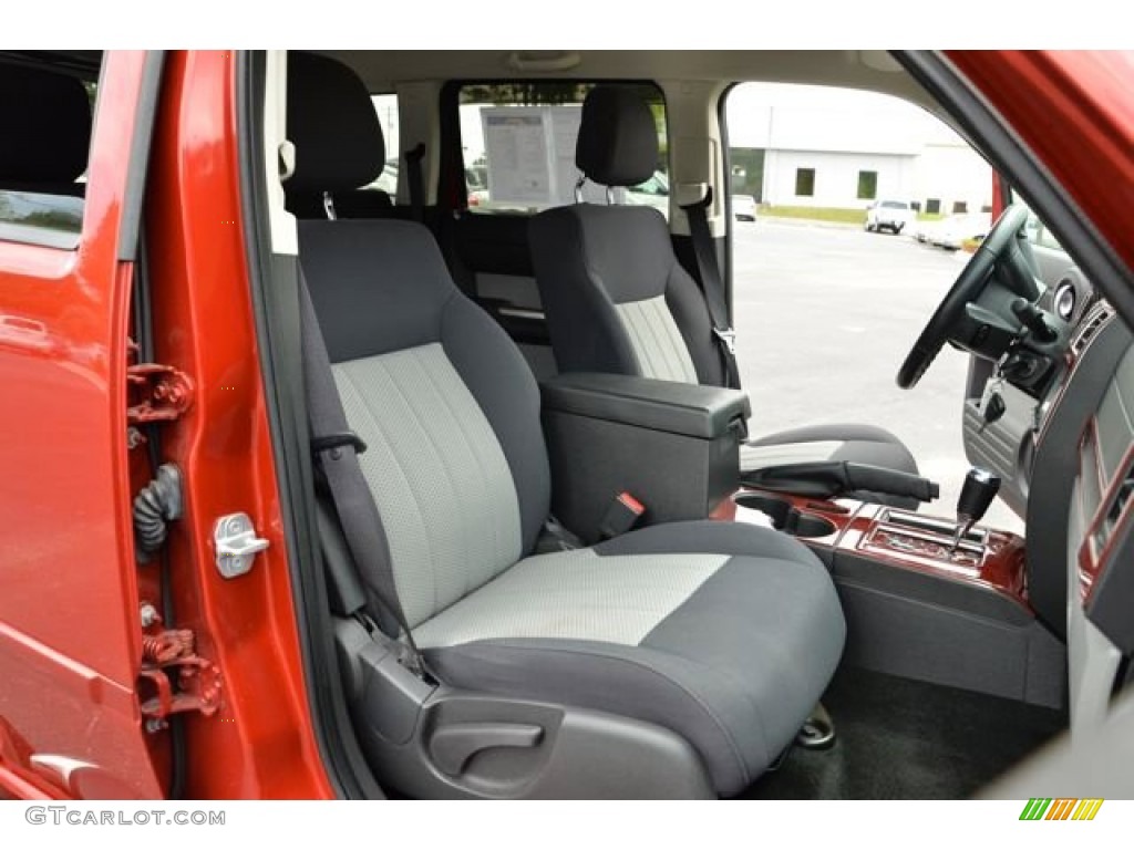2010 Dodge Nitro Detonator Front Seat Photos