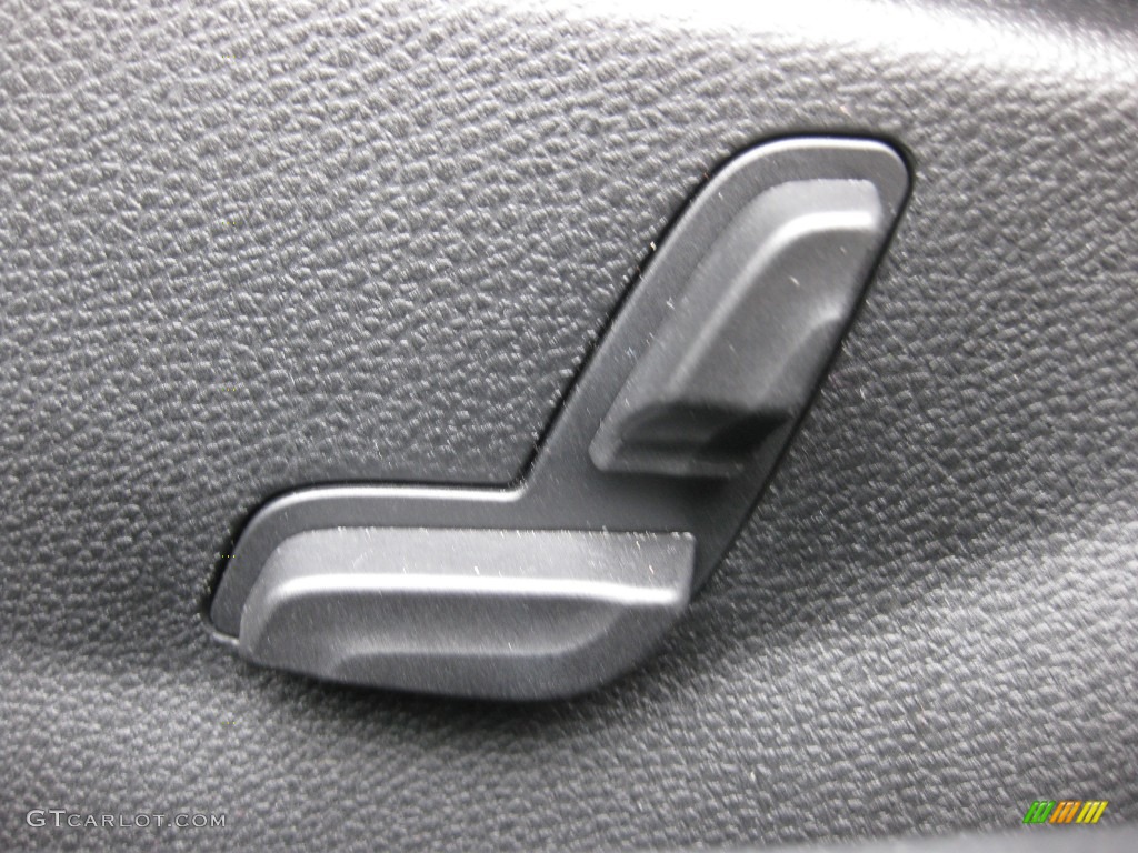 2010 C 300 Sport - Black / Black photo #19