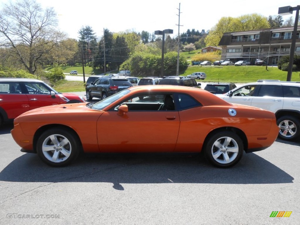 2011 Challenger SE - Toxic Orange Pearl / Dark Slate Gray photo #4