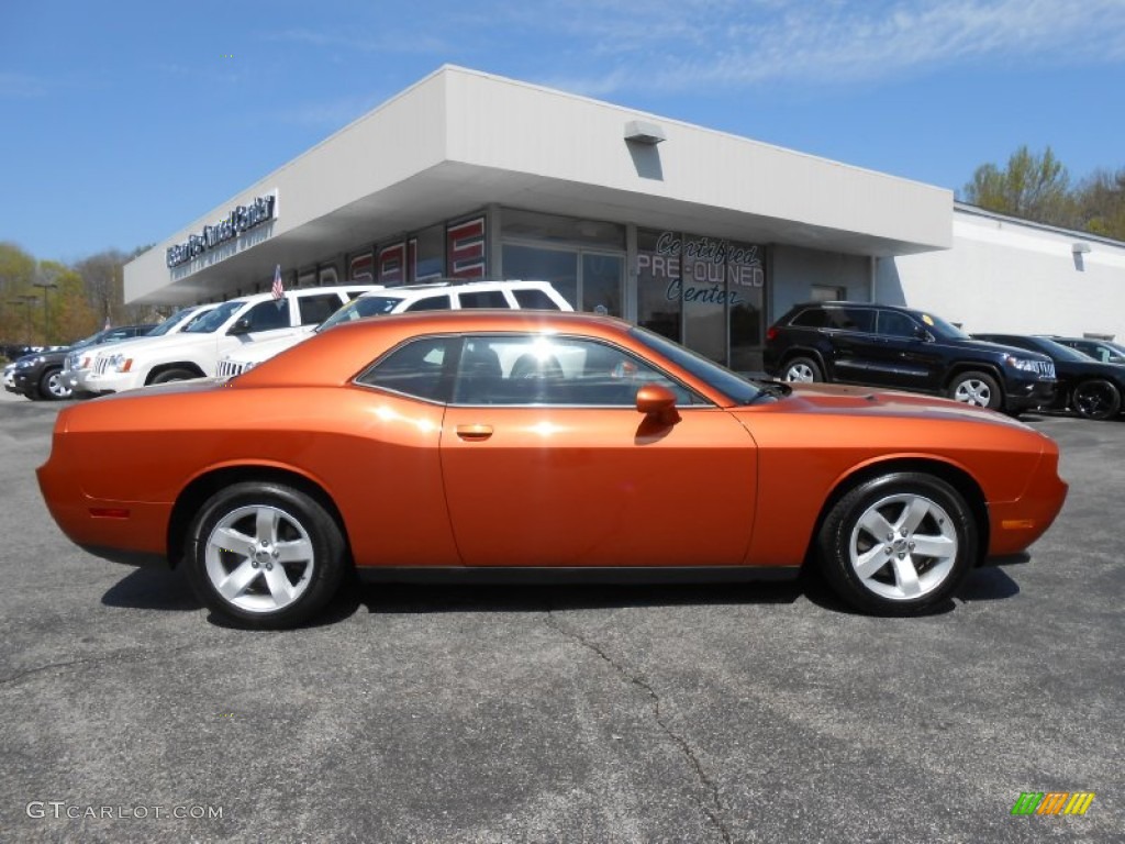 2011 Challenger SE - Toxic Orange Pearl / Dark Slate Gray photo #8