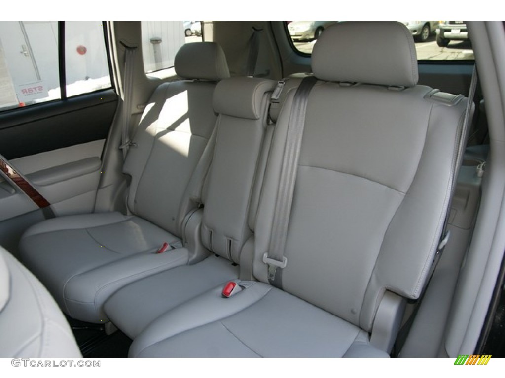 2013 Toyota Highlander Hybrid Limited 4WD Rear Seat Photos