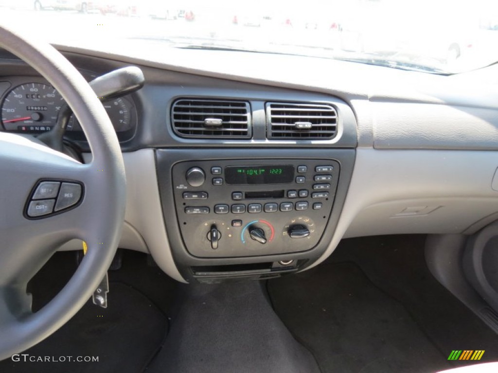 2002 Ford Taurus SE Controls Photo #80260232