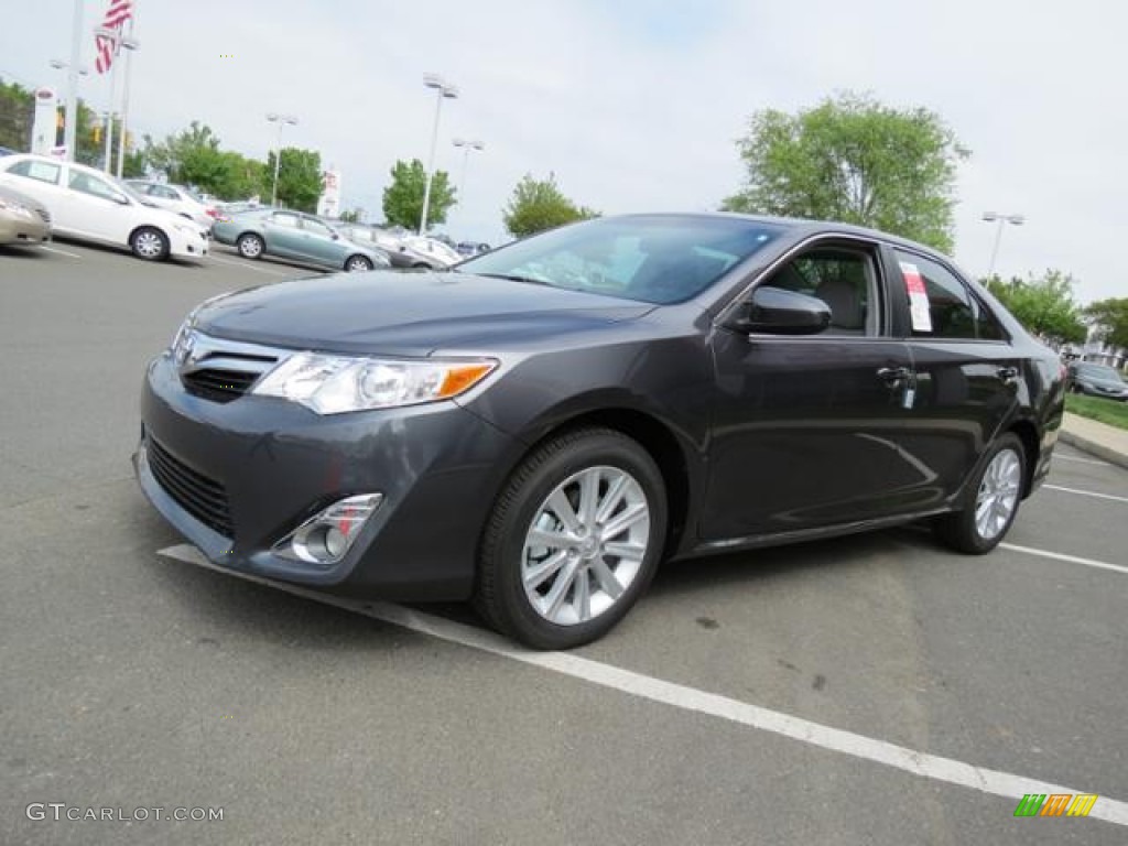 2013 Camry XLE - Magnetic Gray Metallic / Ash photo #3