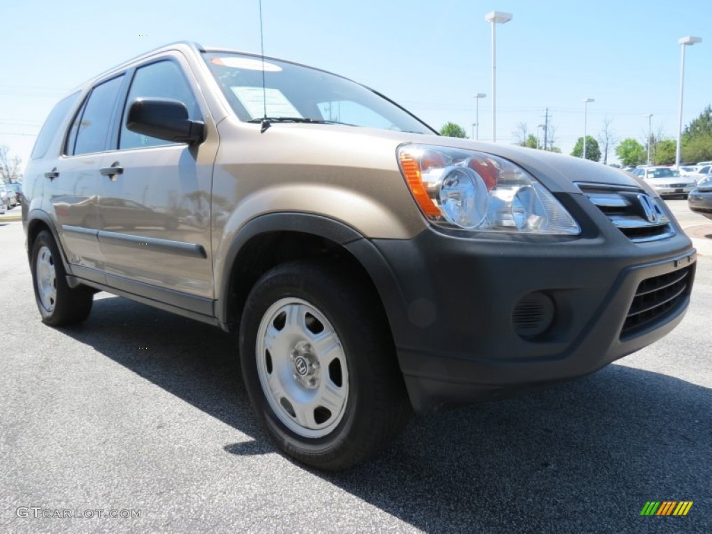 2006 CR-V LX - Sahara Sand Metallic / Ivory photo #4