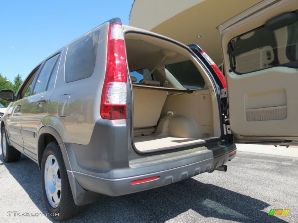 2006 CR-V LX - Sahara Sand Metallic / Ivory photo #11